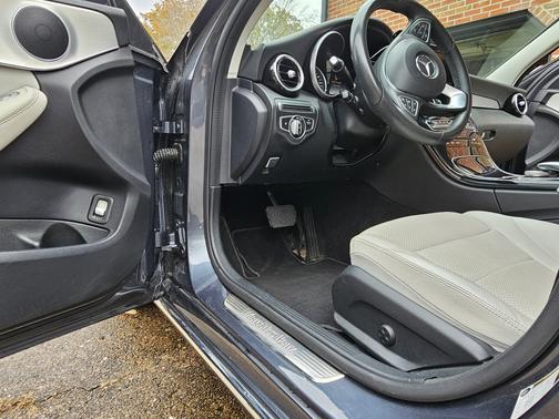 2016 Mercedes-Benz C-Class C 300