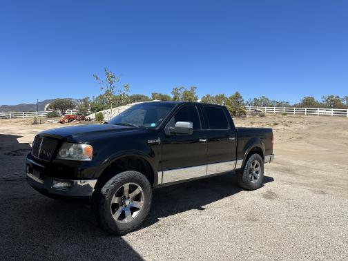 2006 Lincoln Mark LT Base