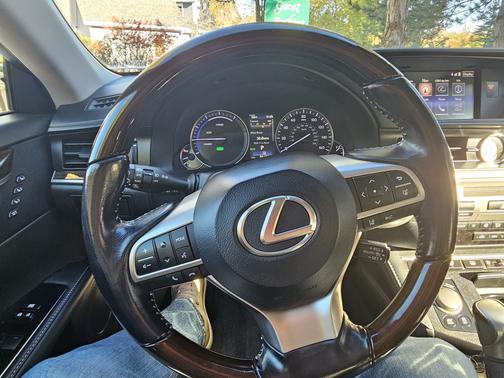 2016 Lexus ES 300h Base