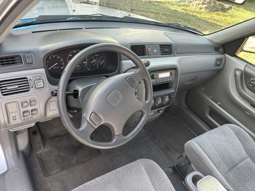 Silver 1997 Honda CR-V Base