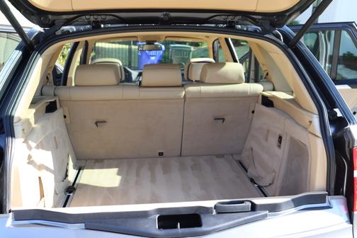 Photo 2 of 15 of 2009 BMW X5 xDrive30i