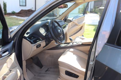 Photo 3 of 15 of 2009 BMW X5 xDrive30i