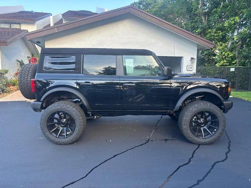 Black 2026 Ford Bronco Big Bend