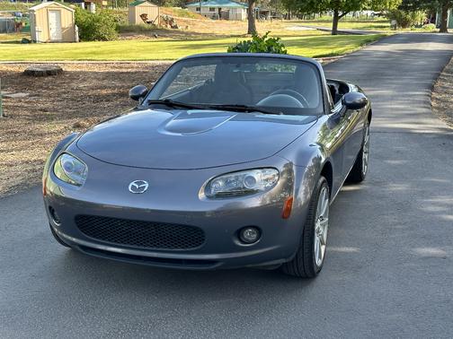 Gray 2006 Mazda MX-5 Miata Touring
