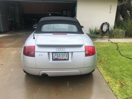 Photo 4 of 11 of 2004 Audi TT 1.8T Roadster