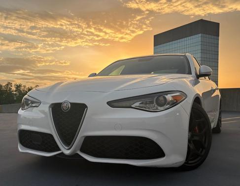 White 2019 Alfa Romeo Giulia Base