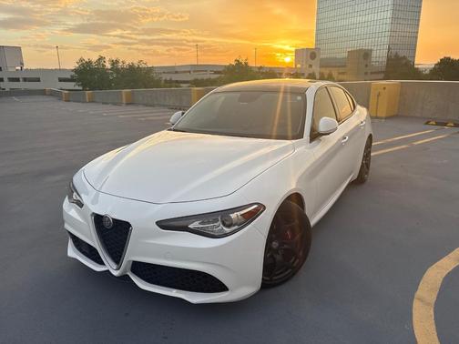 White 2019 Alfa Romeo Giulia Base