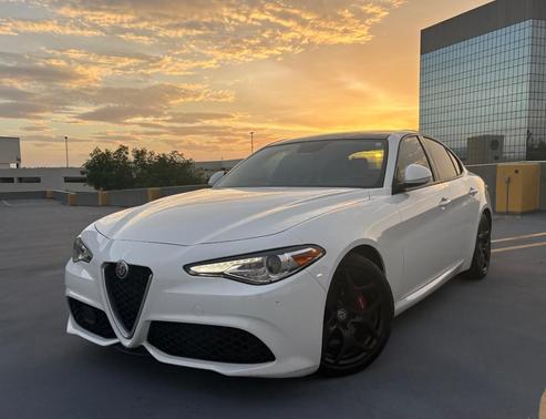 White 2019 Alfa Romeo Giulia Base