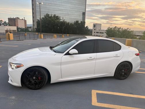 White 2019 Alfa Romeo Giulia Base