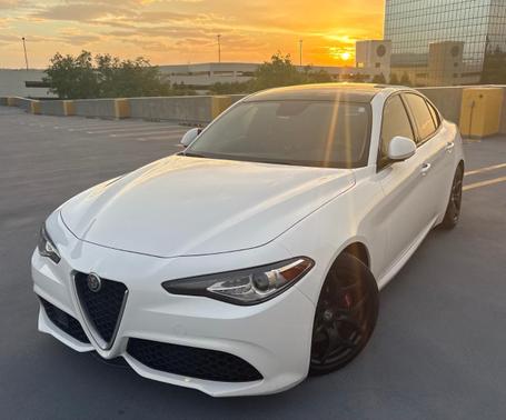 White 2019 Alfa Romeo Giulia Base