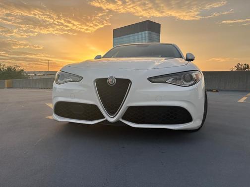 White 2019 Alfa Romeo Giulia Base