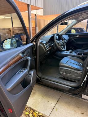 Black 2018 Audi Q5 2.0T Premium