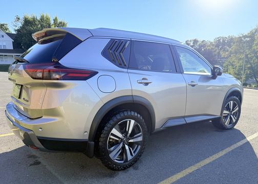 2024 Nissan Rogue SL