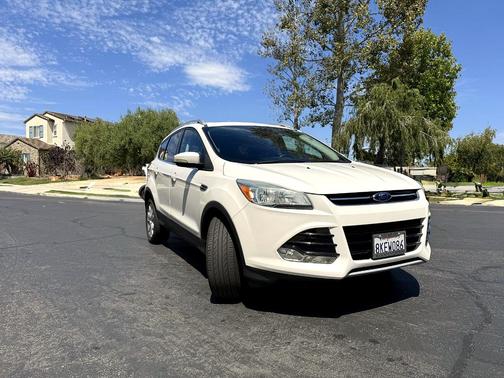 White 2016 Ford Escape Titanium