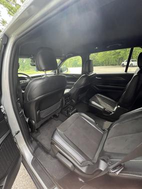 Silver 2023 Jeep Grand Cherokee L Altitude
