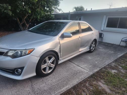 2014 Toyota Camry SE