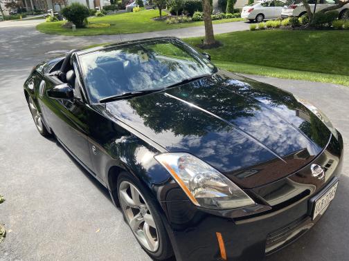 Photo 1 of 6 of 2004 Nissan 350Z Touring