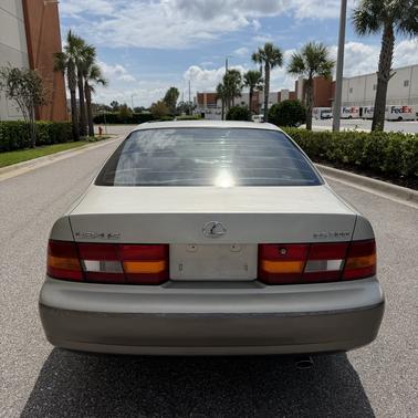 Gray 1997 Lexus ES 300 Base