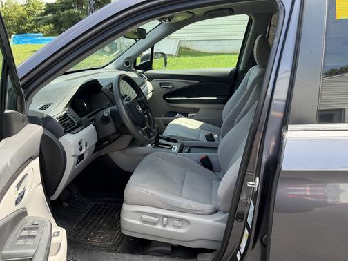 Gray 2020 Honda Pilot EX