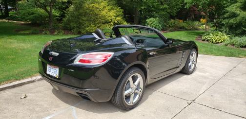 2008 Saturn Sky Red Line