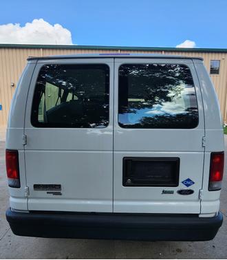 2013 Ford E350 Super Duty XL