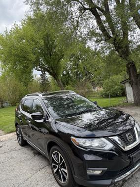 Black 2018 Nissan Rogue SL