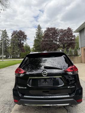 Black 2018 Nissan Rogue SL