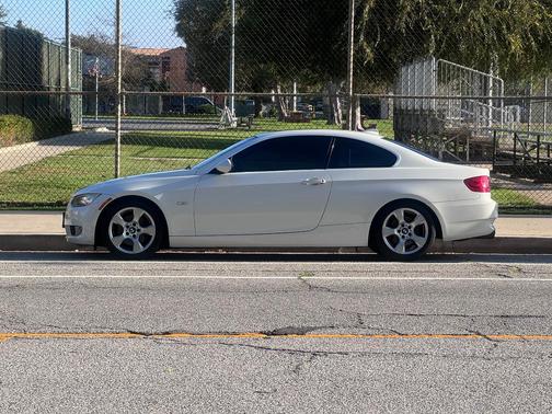White 2008 BMW 328 i