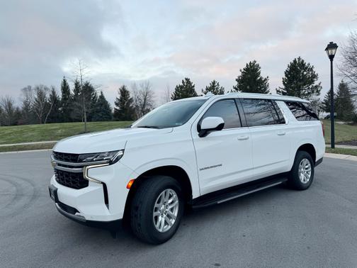 2022 Chevrolet Suburban LS