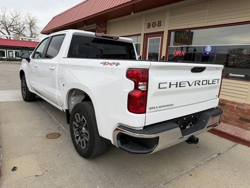 White 2024 Chevrolet Silverado 1500 LT