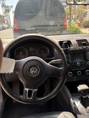Gray 2010 Volkswagen Jetta SE