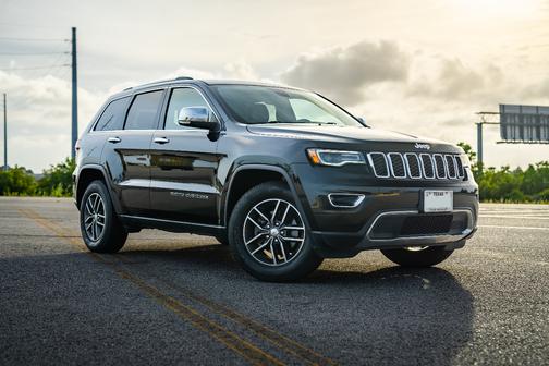 Black 2018 Jeep Grand Cherokee Limited