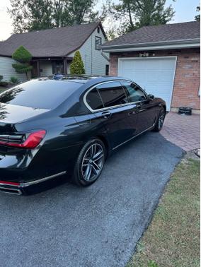 2022 BMW 750 i xDrive