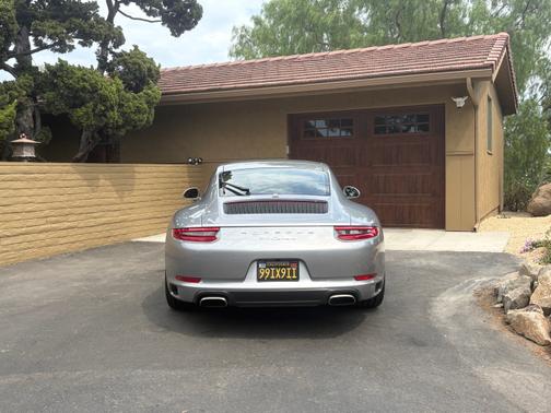 2017 Porsche 911 Carrera