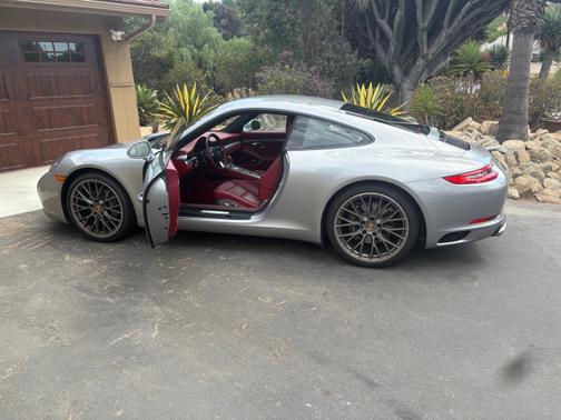 2017 Porsche 911 Carrera