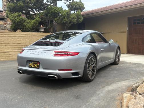 2017 Porsche 911 Carrera