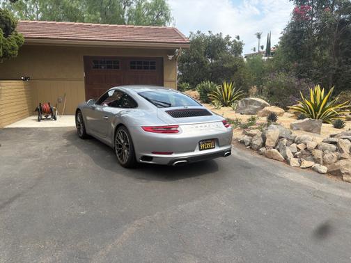 2017 Porsche 911 Carrera
