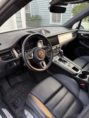 White 2021 Porsche Macan Macan Turbo