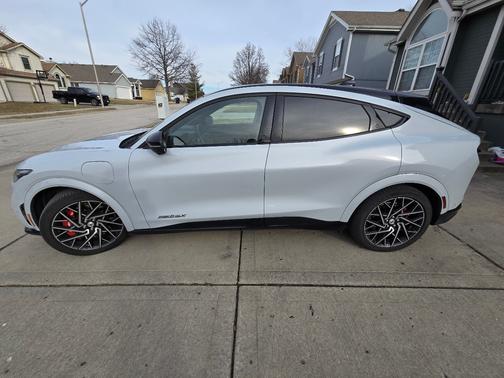2022 Ford Mustang Mach-E GT