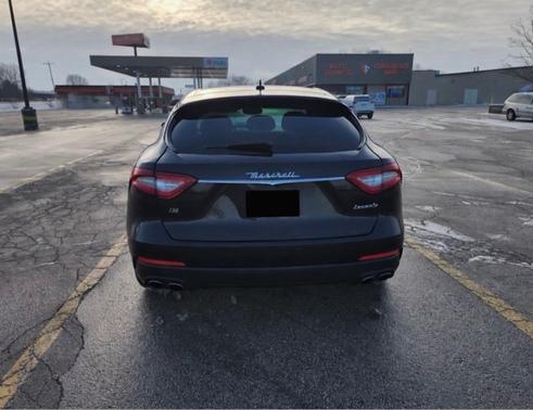 Black 2018 Maserati Levante Base