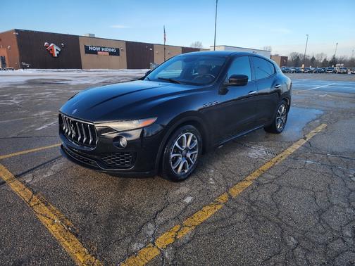 Black 2018 Maserati Levante Base