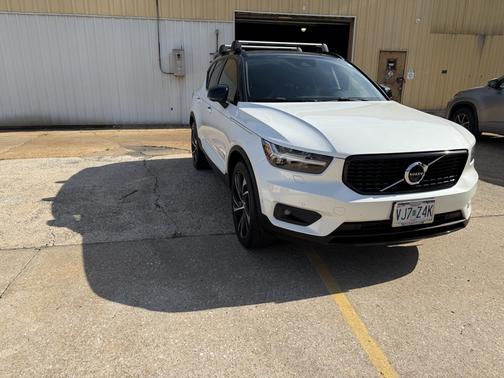 2021 Volvo XC40 T5 R-Design
