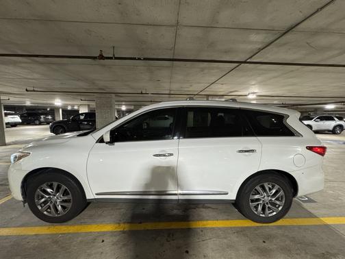White 2013 INFINITI JX35 Base