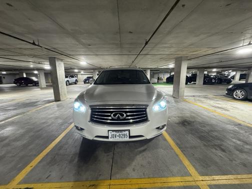 White 2013 INFINITI JX35 Base