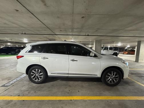 White 2013 INFINITI JX35 Base