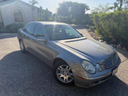 Gold 2006 Mercedes-Benz E-Class E320 CDI
