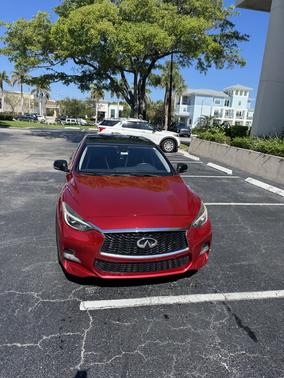 2018 INFINITI QX30 Sport