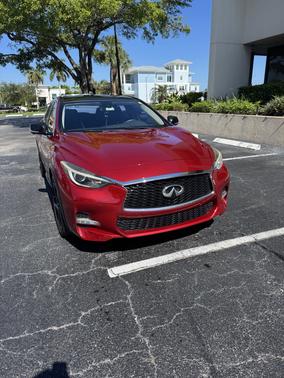 2018 INFINITI QX30 Sport