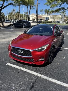2018 INFINITI QX30 Sport
