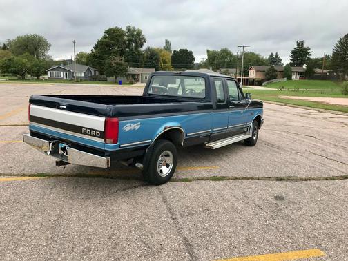 Blue 1992 Ford F-150 Custom SuperCab